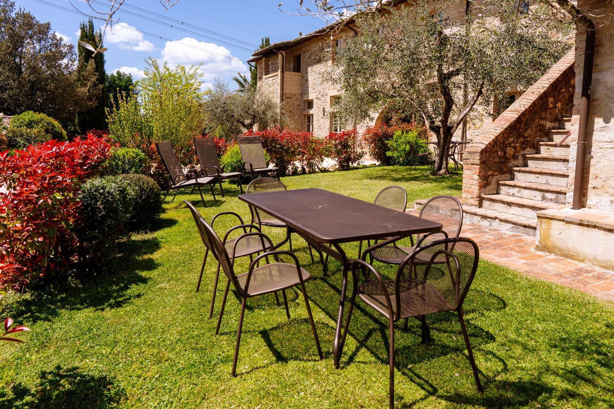 Villa Le Beringhe - Wine Pool & Relax Colle Val D'Elsa Luaran gambar